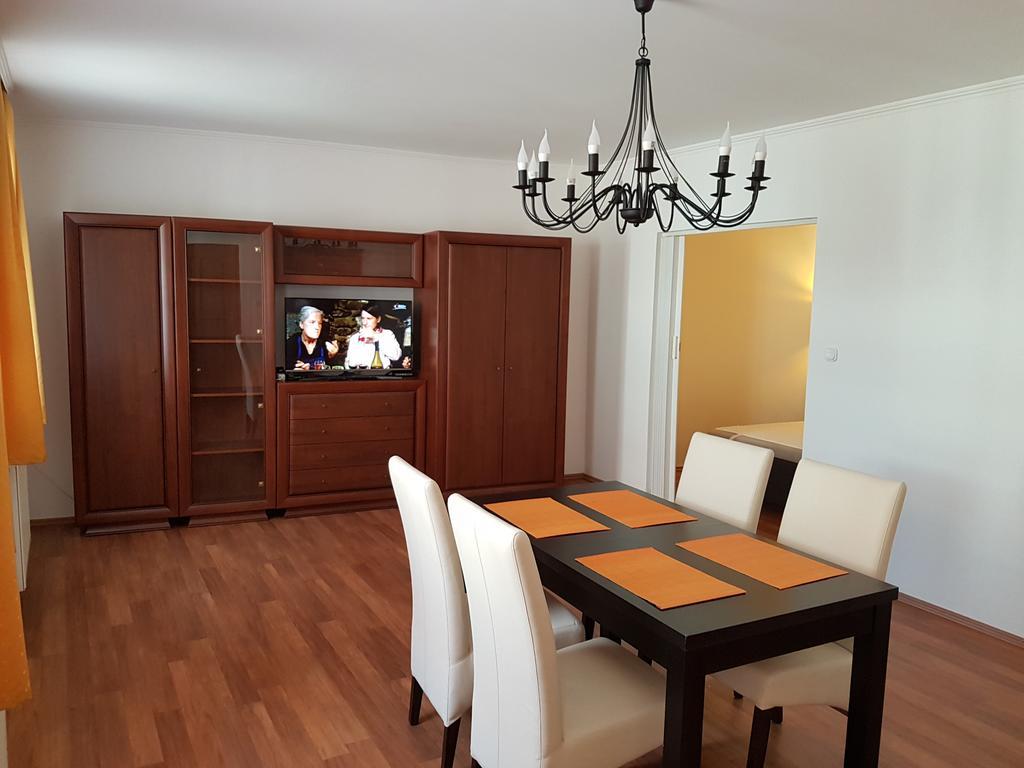 Apartman Kaszas Central Mosonmagyaróvár Buitenkant foto