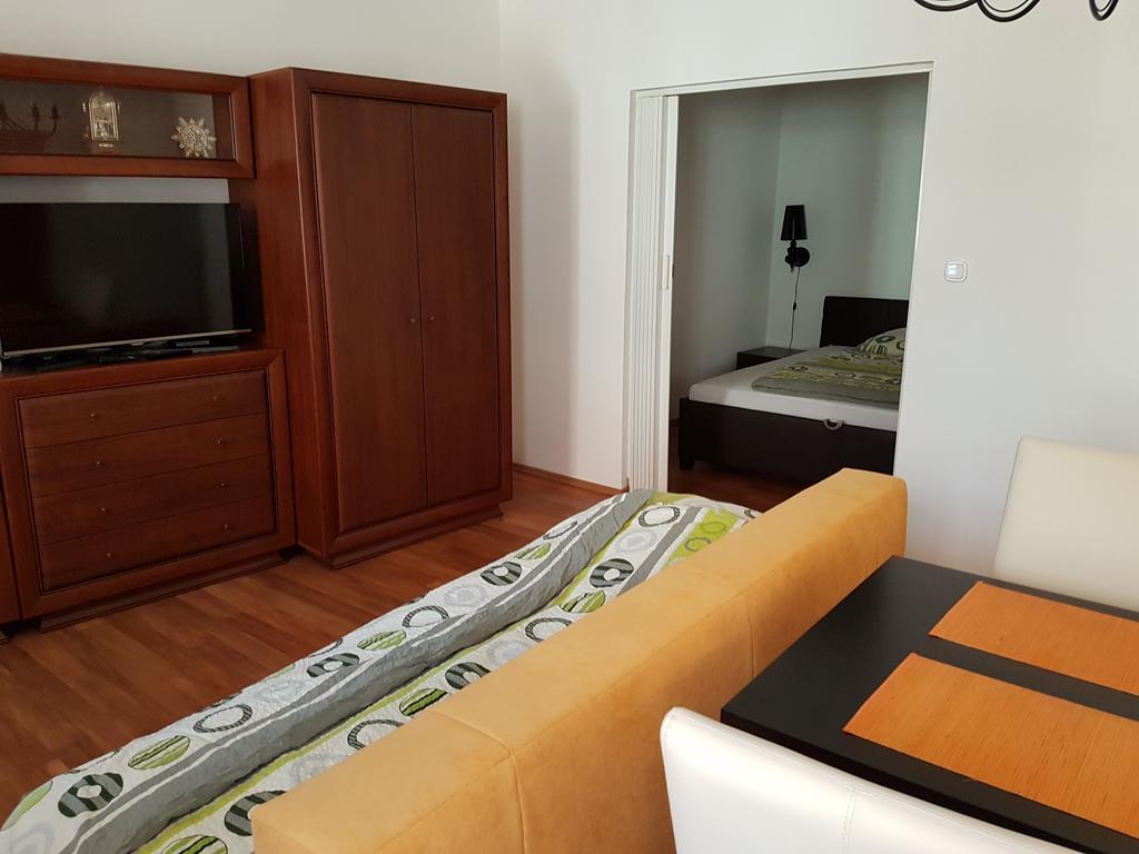 Apartman Kaszas Central Mosonmagyaróvár Buitenkant foto