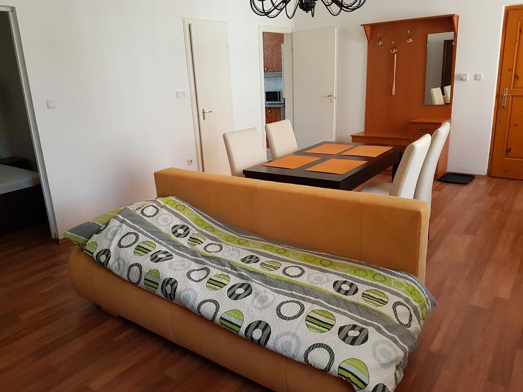 Apartman Kaszas Central Mosonmagyaróvár Buitenkant foto